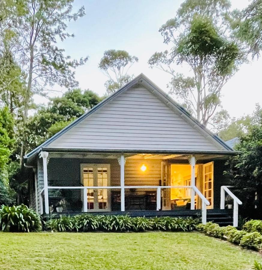 Romantic Cottage, Tamborine Mountain ภายนอก รูปภาพ