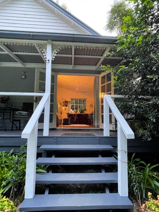 Romantic Cottage, Tamborine Mountain ภายนอก รูปภาพ