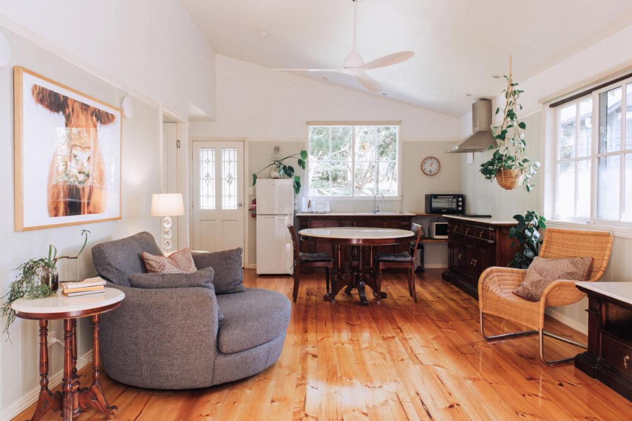 Romantic Cottage, Tamborine Mountain ภายนอก รูปภาพ