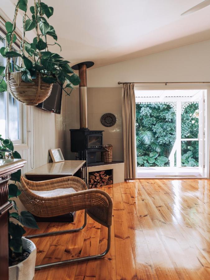 Romantic Cottage, Tamborine Mountain ภายนอก รูปภาพ